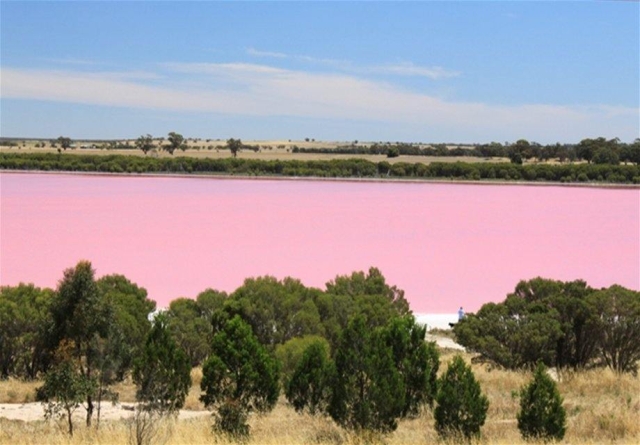 lake-retba